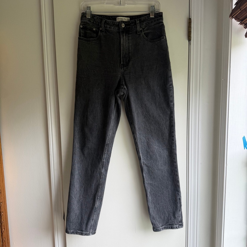 Abercrombie & Fitch Curve Love High Rise Mom Jeans Washed Black 27/4L Long